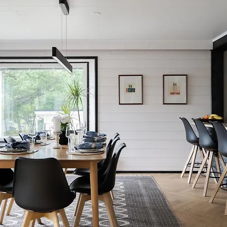 Gaia! - Luxury With Jacuzzi And Close To Trainstation 10 Minutes From City! 1,5 To Helsinki Villa